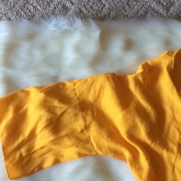 TOPSHOP Flare Sleeve Top with Tie Front -NWT - Picture 5 of 7